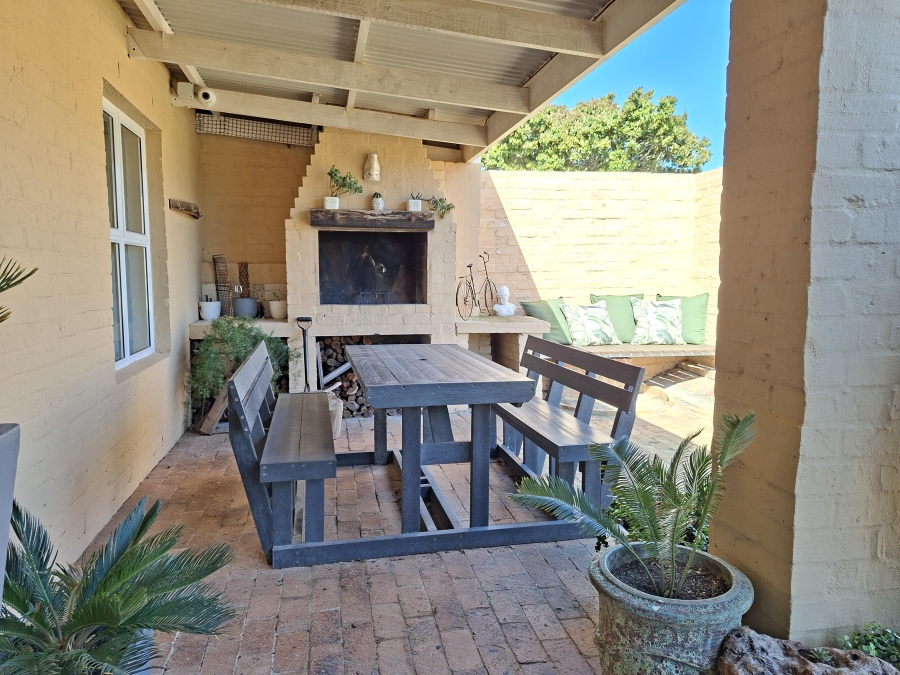 2 Bedroom Property for Sale in Pringle Bay Western Cape